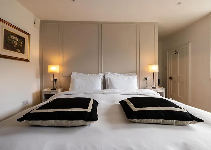 Pembroke Guest Suite